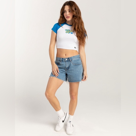 NWT - HYPE AND VICE UCLA Homerun Women's Raglan Tee - Size L - Picture 2 of 4